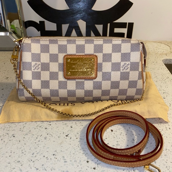 Louis Vuitton Eva Clutch - Picture 2 of 5